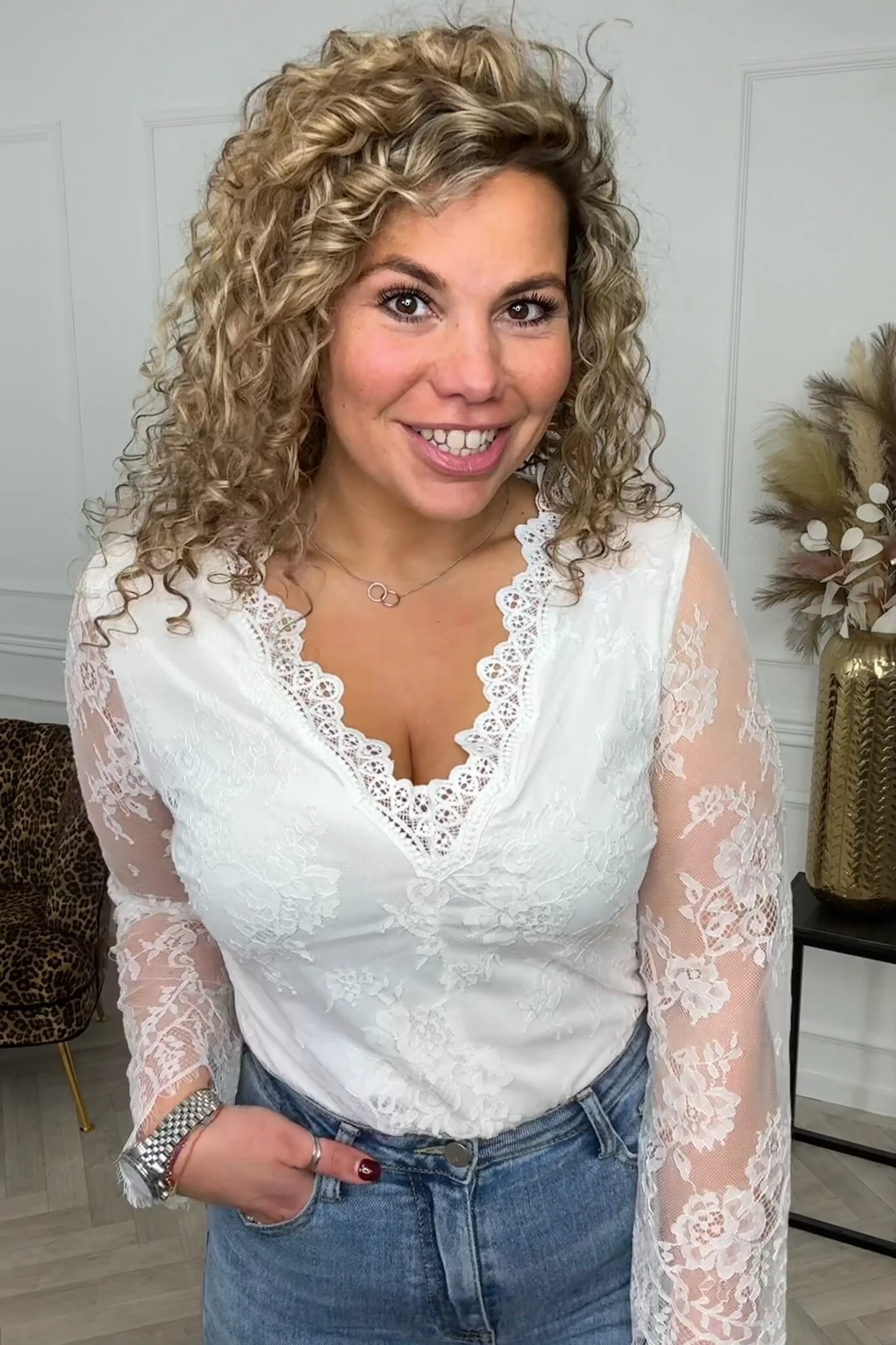 Curvy Lace Body - White - Image 3